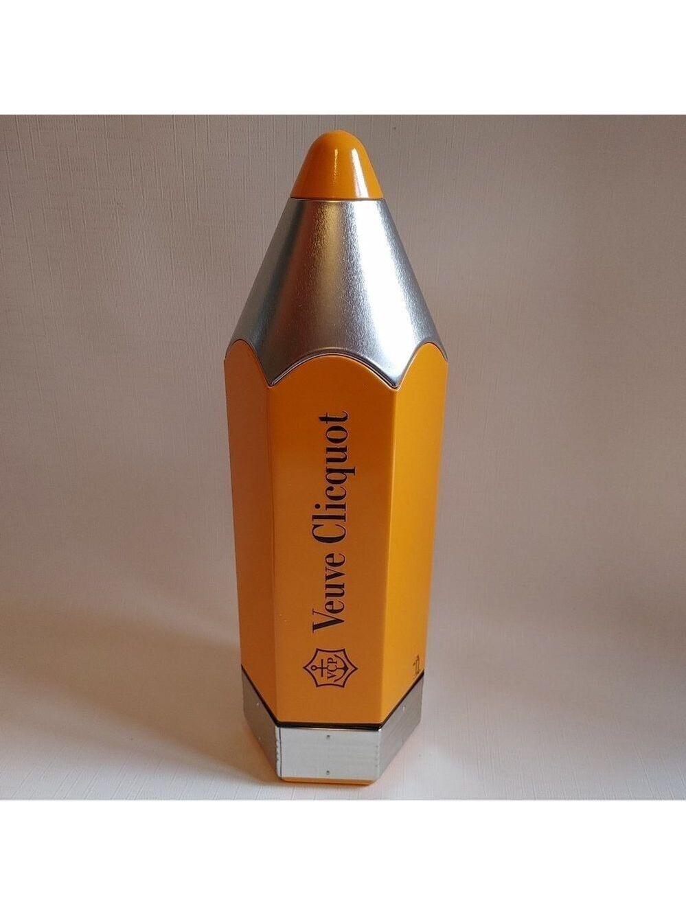 ATTRACTIVE Veuve Clicquot Tin Pencil Wine Cooler Champagne Storage Box